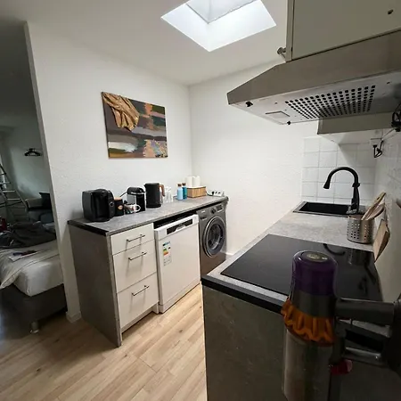 Modern Garden Private Entrance Apartment